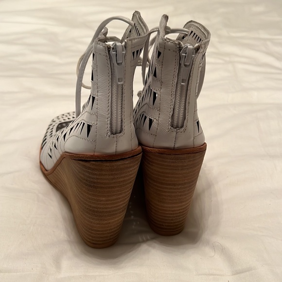 Jeffrey Campbell Rodillo Wedge - White - Picture 3 of 4
